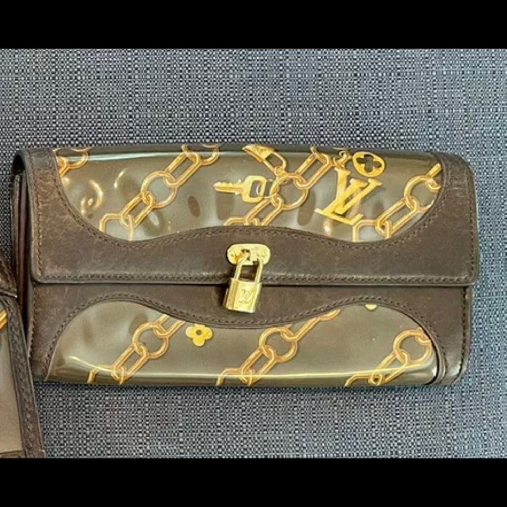 Auth rare Louis Vuitton mussette chain long wallet !